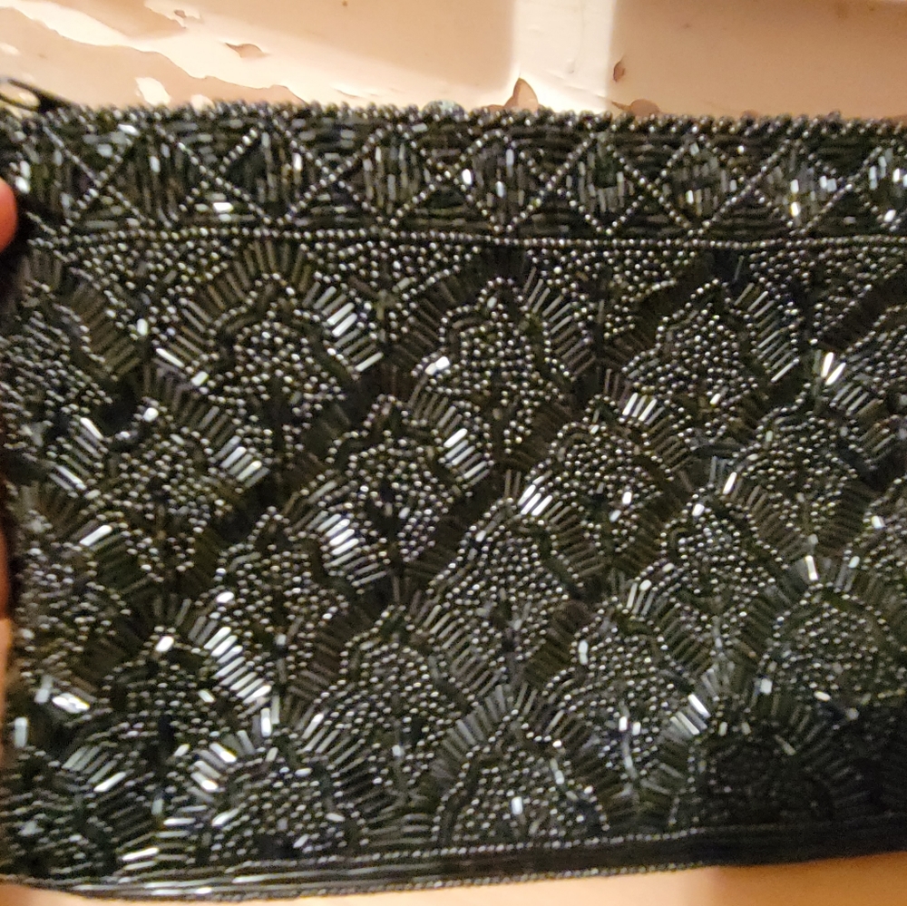Beaded clutch - Picture 2 of 4